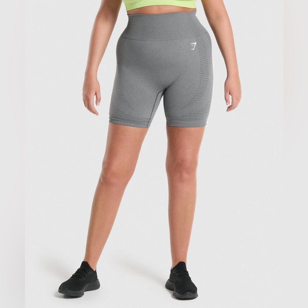 Gymshark Vital Short in Smokey Grey Marl size M